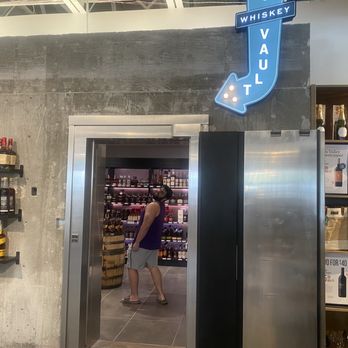 The Good Pour - Whiskey Vault - Beer, Wine & Spirits Near Me - Winter Park, Florida