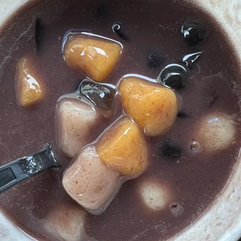 Meet Fresh - Hot Red Bean Soup C - Desserts Near Me - Bellevue, Washington
