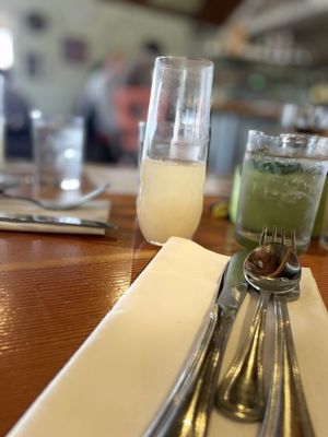 Claire's on Cedros by null