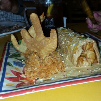 Mi Casa Restaurant - The cool decorations..yummy too - Mexican Near Me - Benson, Arizona