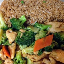 Chicken with broccoli and fried rice
