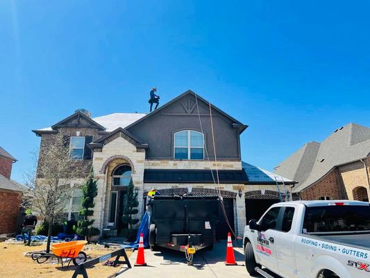 Empower Roofing & Construction Logo