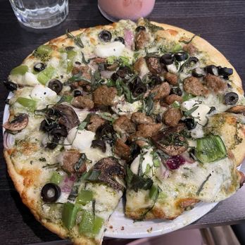 Amici Pizzeria & Bar - Pizza Near Me - Reno, Nevada