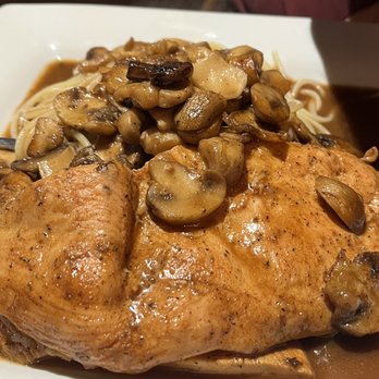 Casa Pasta - Extremely tender, juicy chicken Marsala... tons of flavor. - Italian Near Me - Helotes, Texas