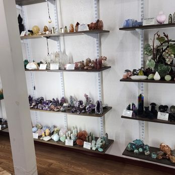 Boba’s Crystal - Lots of stones popping out at me during our 1st visit to the store. - Gemstones & Minerals Near Me - Honolulu, Hawaii Boba’s Crystal - Lots of stones popping out at me during our 1st visit to the store. - Gemstones & Minerals Near Me - Honolulu, Hawaii