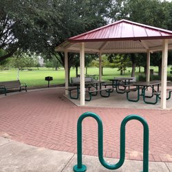 Central Park - Covered picnic area