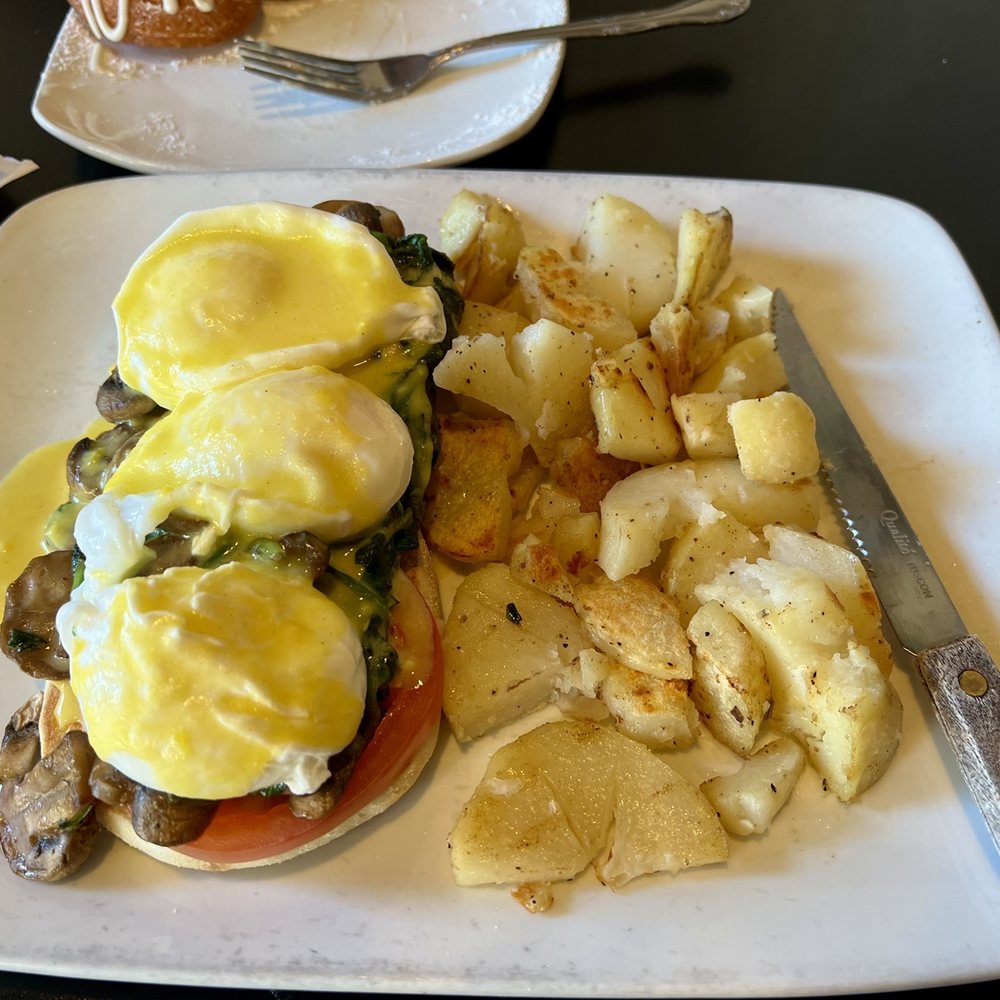 Break Your Fast - Veggie Benedict - American Near Me - Union City, California Break Your Fast - Veggie Benedict - American Near Me - Union City, California