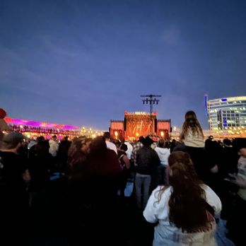 Innings Festival - As close as we could get, and this wasn't the headliner for the evening. Plan on making your way up front around 3pm for the 9pm headliner. - Festivals Near Me - Tempe, Arizona