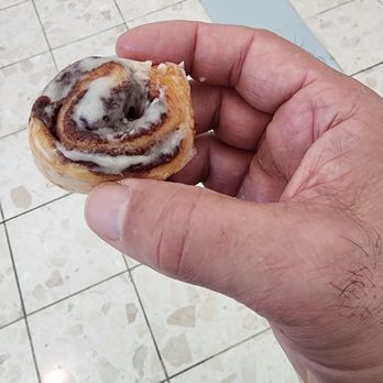 Auntie Anne's - MINI CINNABON - Pretzels Near Me - Pembroke Pines, Florida
