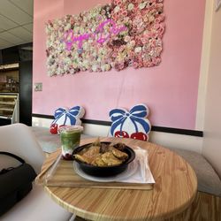 Sugar Diva Bakery & Cafe - Interior