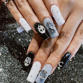 Lavender Nail Lounge - Acrylic Full Set (Gel & Gems) - Nail Salons Near Me - San Diego, California