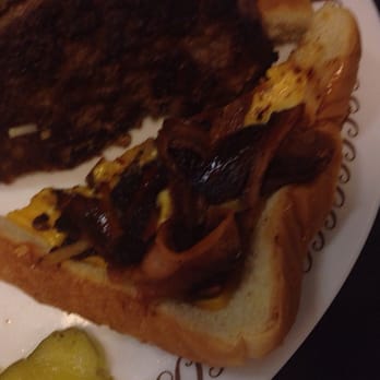 Waffle House - Burned the bacon. Come on. - Diners Near Me - Hixson, Tennessee