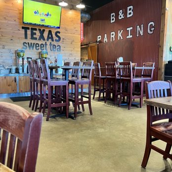 B&B Smokehouse - Larger rooms for events - Barbeque Near Me - San Antonio, Texas