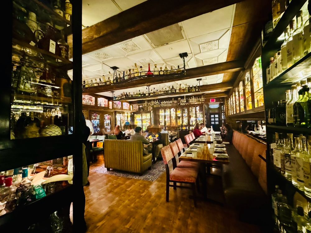 El Agave Restaurant & Tequileria