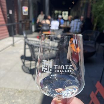Tinte Cellars - Wine Tasting Room Near Me - Seattle, Washington Tinte Cellars - Wine Tasting Room Near Me - Seattle, Washington