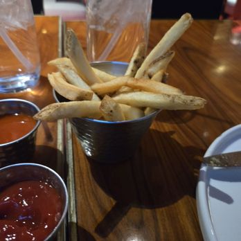 Gordon Ramsay Burger Las Vegas - No salt on the fries. A little dry too. - Burgers Near Me - Las Vegas, Nevada