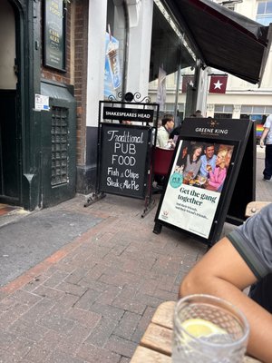 Shakespeares Head by null