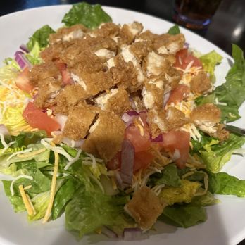 Roadside Bar & Grill - Chicken salad - Bars Near Me - Belton, Missouri Roadside Bar & Grill - Chicken salad - Bars Near Me - Belton, Missouri