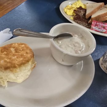 Country Barrel - Half order of biscuits and gravy - Diners Near Me - Okeana, Ohio