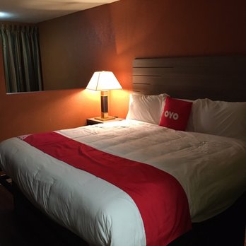 Oyo - Hotels Near Me - Houston, Texas