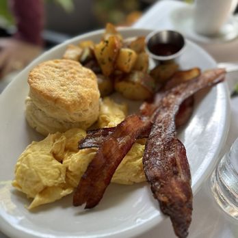 Haven Restaurant and Bar - Breakfast plate - Southern Near Me - Atlanta, Georgia