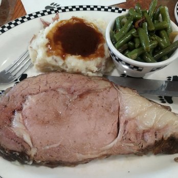 Black Bear Diner Colton - Prime rib (medium), mashed potatoes and gravy, and green beans. - Diners Near Me - Colton, California