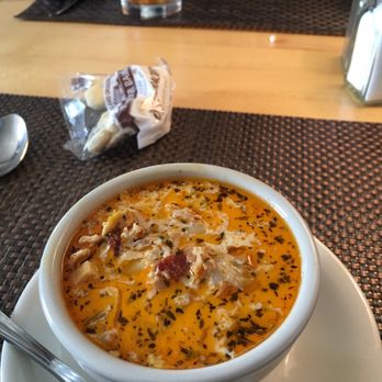 The Good Table - Clam chowder filled with clams - American Near Me - Cape Elizabeth, Maine The Good Table - Clam chowder filled with clams - American Near Me - Cape Elizabeth, Maine