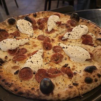 Pizzana Silver Lake - Pizza Near Me - Los Angeles, California