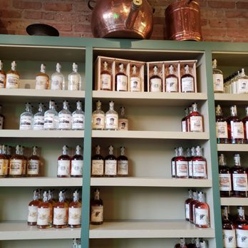 Quincy Street Distillery - Bottles for sale - Distilleries Near Me - Riverside, Illinois Quincy Street Distillery - Bottles for sale - Distilleries Near Me - Riverside, Illinois