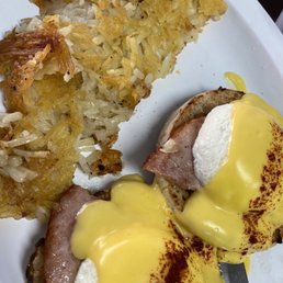 Eggs Benedict Skillet