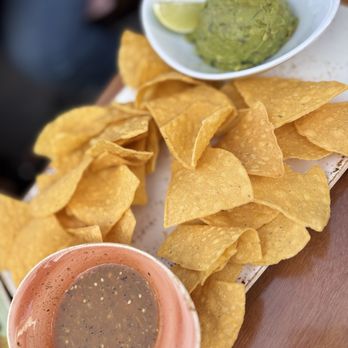 Billy's at the Beach - Chips guac and salsa - Seafood Near Me - Newport Beach, California Billy's at the Beach - Chips guac and salsa - Seafood Near Me - Newport Beach, California
