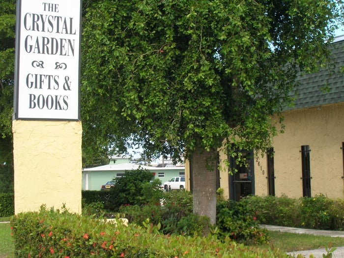 Slide of Gray's Roofing and Tree Service