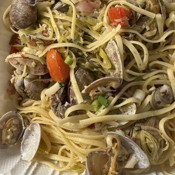 Fuso Italian Restaurant - Linguine with Clams - Italian Near Me - Vacaville, California