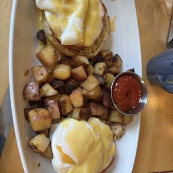 Yolk - Streeterville - Benedict Caprese 3/5 - Breakfast & Brunch Near Me - Chicago, Illinois