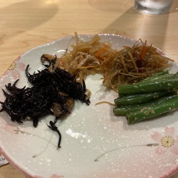 Yakitori Ando - Veggies served with the meal (didn't get a pic of the edamame) on cute plates. - Izakaya Near Me - Honolulu, Hawaii Yakitori Ando - Veggies served with the meal (didn't get a pic of the edamame) on cute plates. - Izakaya Near Me - Honolulu, Hawaii