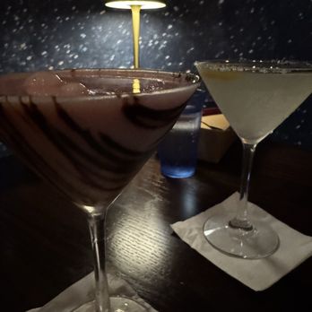 Wils Martini Lounge - Bars Near Me - Chicago, Illinois Wils Martini Lounge - Bars Near Me - Chicago, Illinois