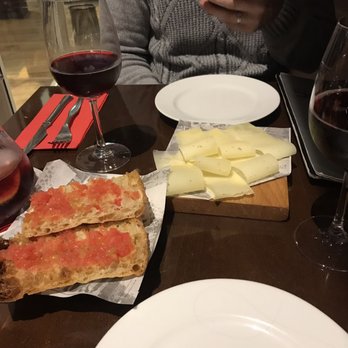 Xaloc - Tapas Bars Near Me - Barcelona, B