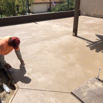 Profound Concrete - Patio with mini contrast wall - Masonry/Concrete Near Me - San Diego, California Profound Concrete - Patio with mini contrast wall - Masonry/Concrete Near Me - San Diego, California