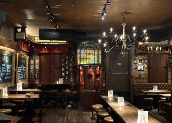 Swift Hibernian Lounge by null