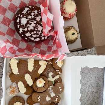 Something Sweet Cake Studio - Gingerbread cookies, molasses cookies, carrot cake, and a peppermint cupcake - Bakeries Near Me - Port St. John, Florida Something Sweet Cake Studio - Gingerbread cookies, molasses cookies, carrot cake, and a peppermint cupcake - Bakeries Near Me - Port St. John, Florida