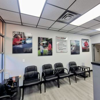 Safelite AutoGlass - Waiting Area / Reception - Windshield Installation & Repair Near Me - Albuquerque, New Mexico