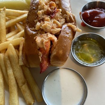 Bluewater Grill - Hot Buttered Lobster Roll - Seafood Near Me - Coronado, California