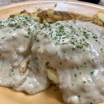 Boulevard Diner - Sausage gravy and biscuits - Bakeries Near Me - Whitesboro, New York