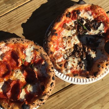 Roberta's - BEE STING AND MAGHERITA WITH MUSHROOM - Pizza Near Me - Culver City, California