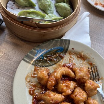 Dumpling Kitchen - Fried chicken and Steamed Vegetarian Dumplings / - Shanghainese Near Me - Berkeley, California