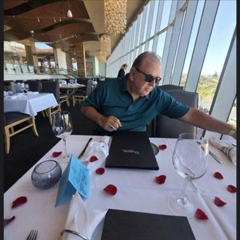Vintana Wine + Dine - New American Near Me - Escondido, California