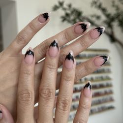 Daiza Nail Lounge