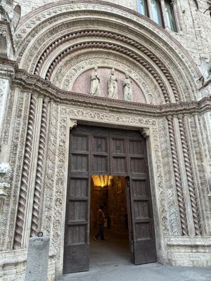 Palazzo dei Priori by null