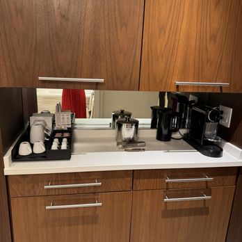 Four Seasons Resort - In room coffee bar - Resorts Near Me - Orlando, Florida Four Seasons Resort - In room coffee bar - Resorts Near Me - Orlando, Florida