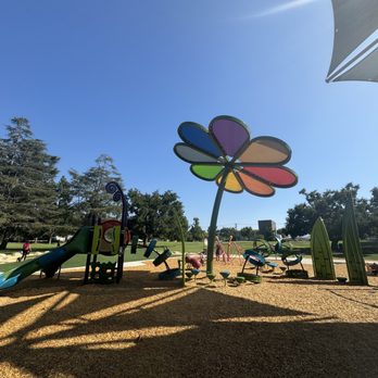 Thousand Oaks Community Center - Smaller play area with slide - Recreation Centers Near Me - Thousand Oaks, California Thousand Oaks Community Center - Smaller play area with slide - Recreation Centers Near Me - Thousand Oaks, California